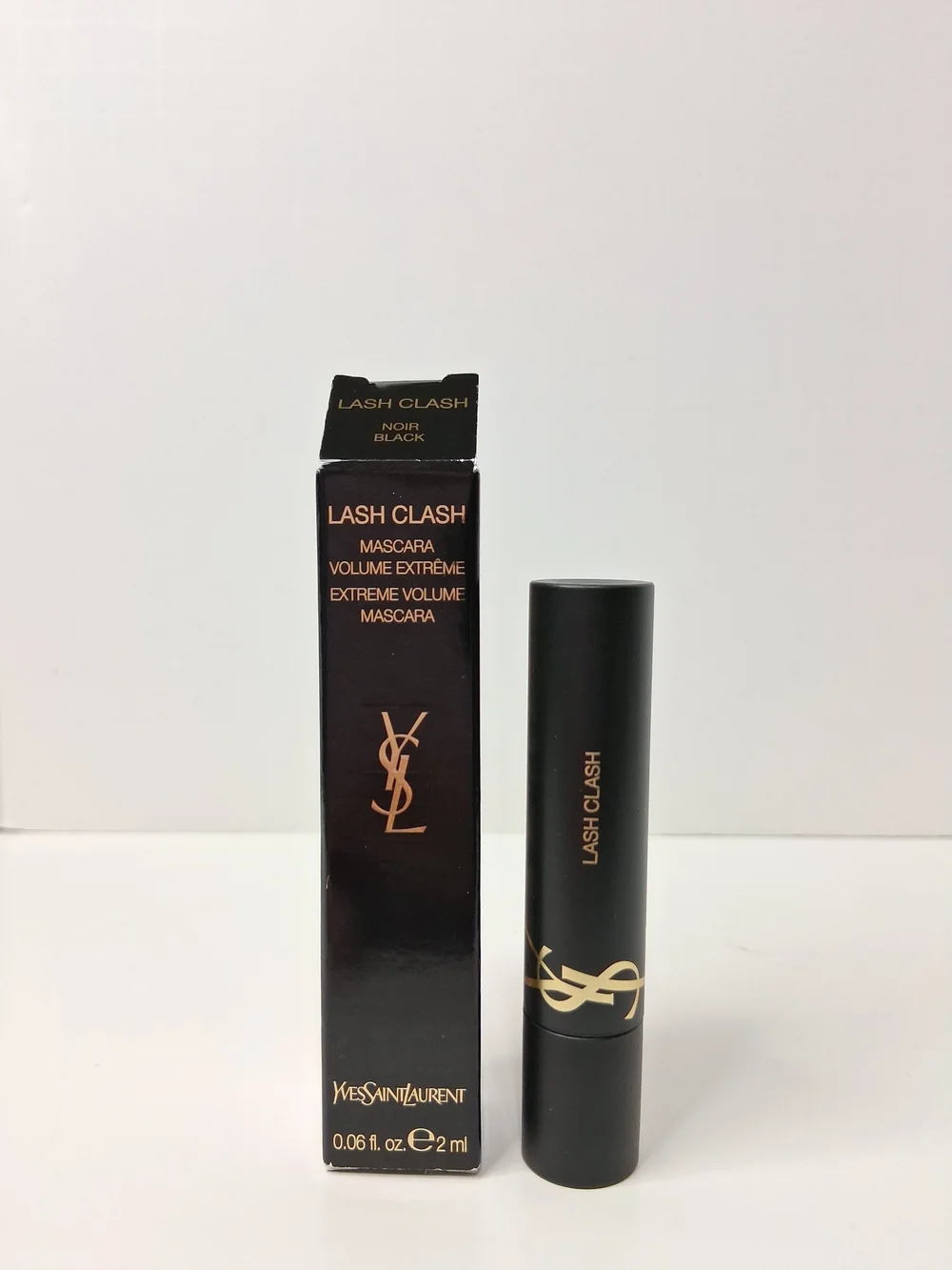 Yves Saint Laurent Lash Clash Mascara in Black